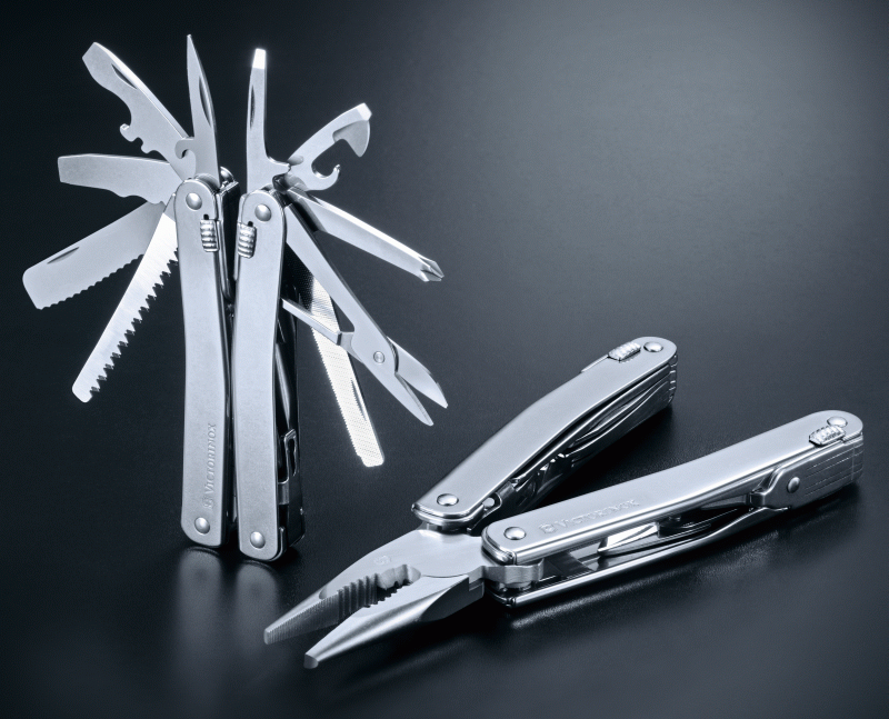 SwissTool Spirit in Leder Etui
