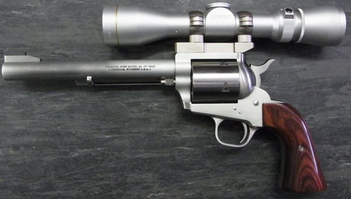 Revolver Freedom-Arms 83