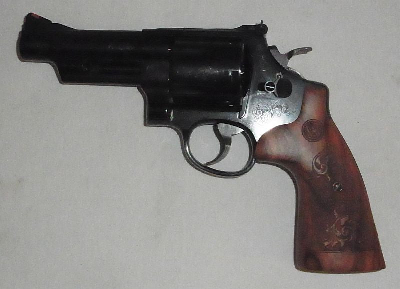 Revolver S&W Mod. 29 4